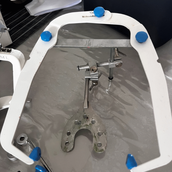 Articulador Semi-Ajustável