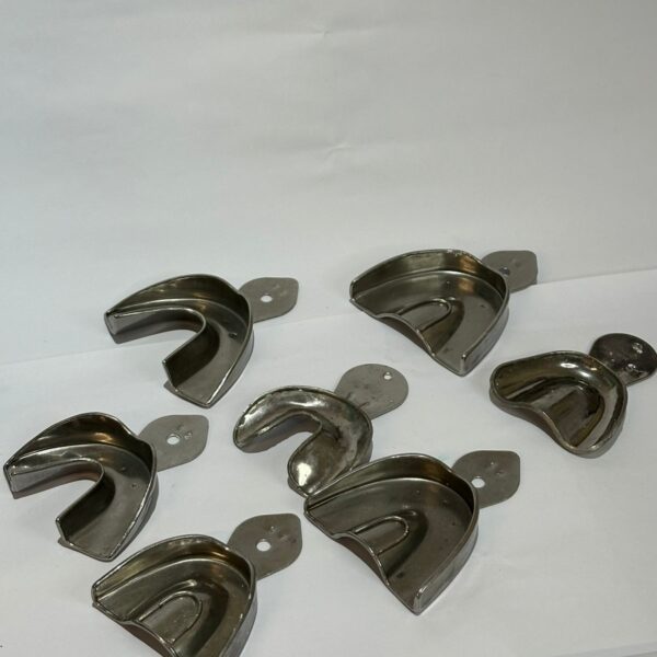 Moldeiras desdentados adulto (7 peças)