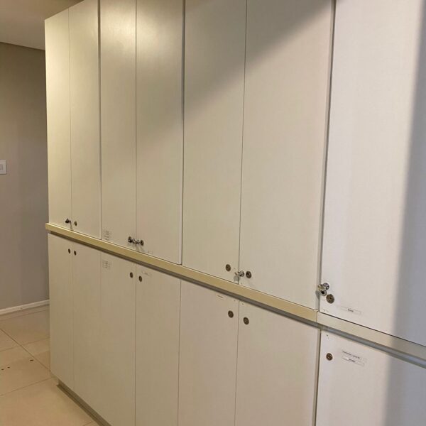 Armario 8 compartimentos