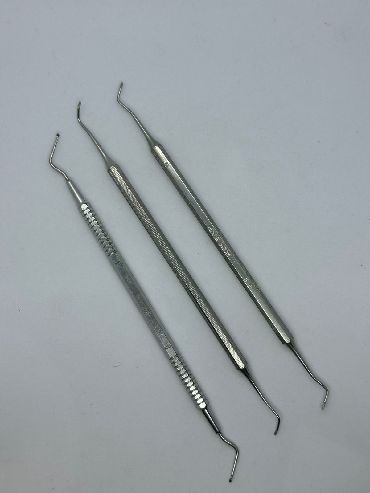 ESCAVADOR DE DEINTINA N17 Kit de cureta de Dentina ( 4 unidades) - Imagem 1