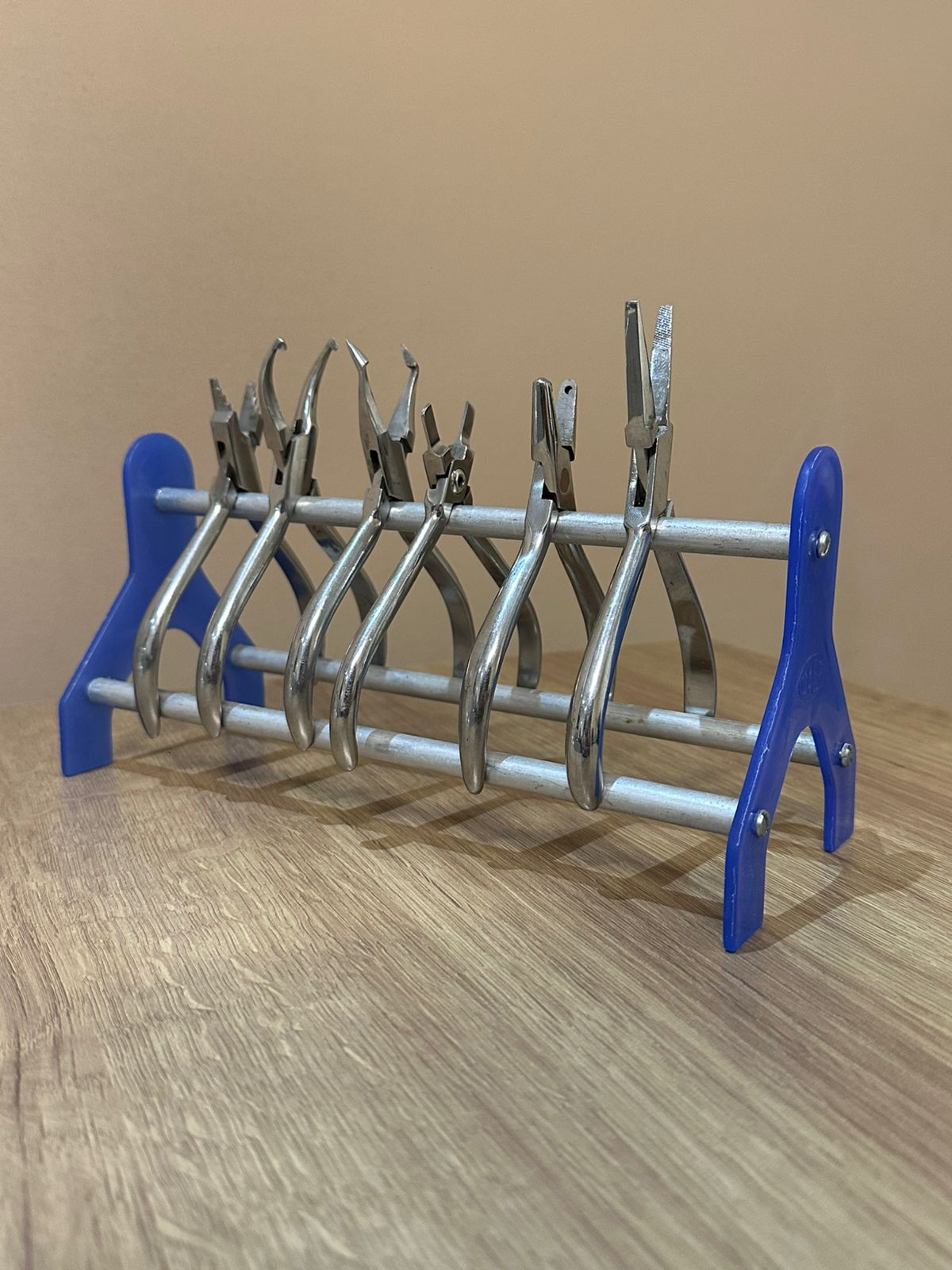 WhatsApp Image 2025-08-11 at 11.54.26 (2) 4 alicates de orto + estojo - Imagem 1