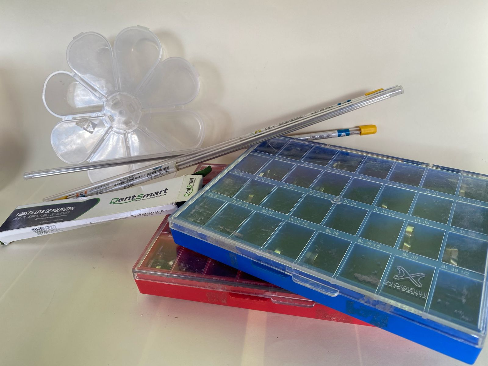 Fios de orto 20,00 cada caixa organizadora com bandas - Imagem 1